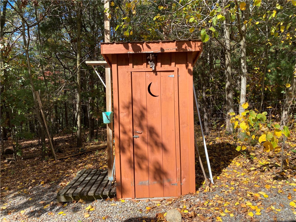 00 Saunders Hill Road