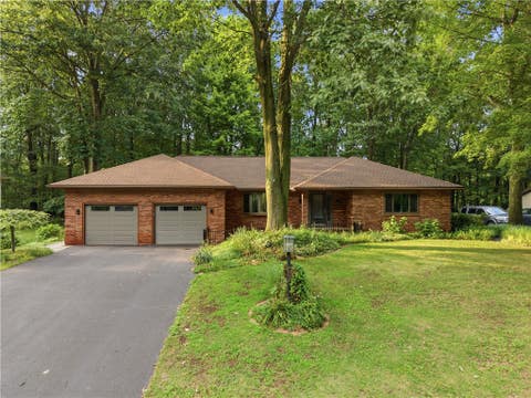 Photo of 10 Woodbriar Lane, Chili, NY 14624 (MLS # R1702525)