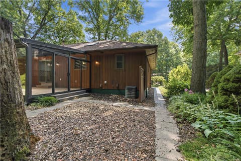 Tiny photo for 10 Woodbriar Lane, Chili, NY 14624 (MLS # R1702525)
