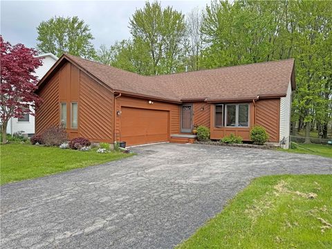 Homes For Sale - 50 Dolman Drive<br/> Monroe County, Gates, NY 14624