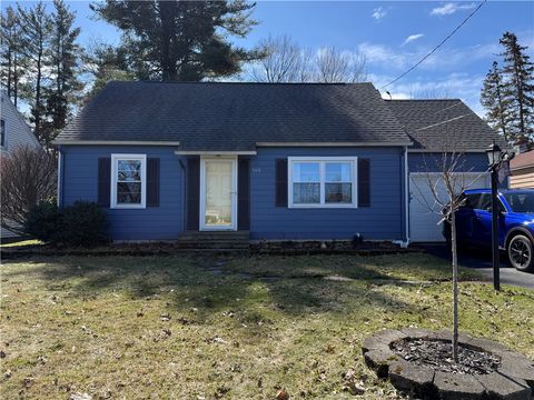 Homes For Sale - 103 Merritt Place<br/> New Hartford, NY 13413