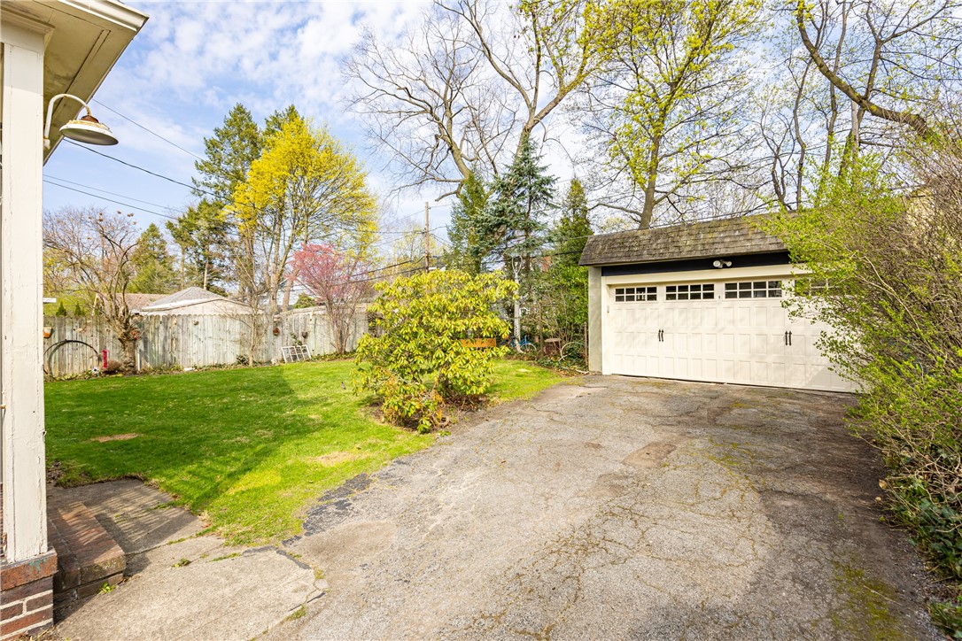 280 Yarmouth Road, Rochester, New York image 32