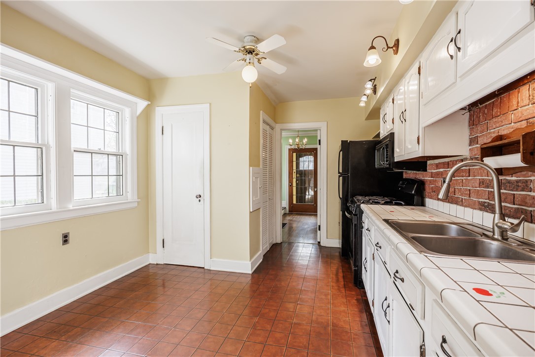 280 Yarmouth Road, Rochester, New York image 16