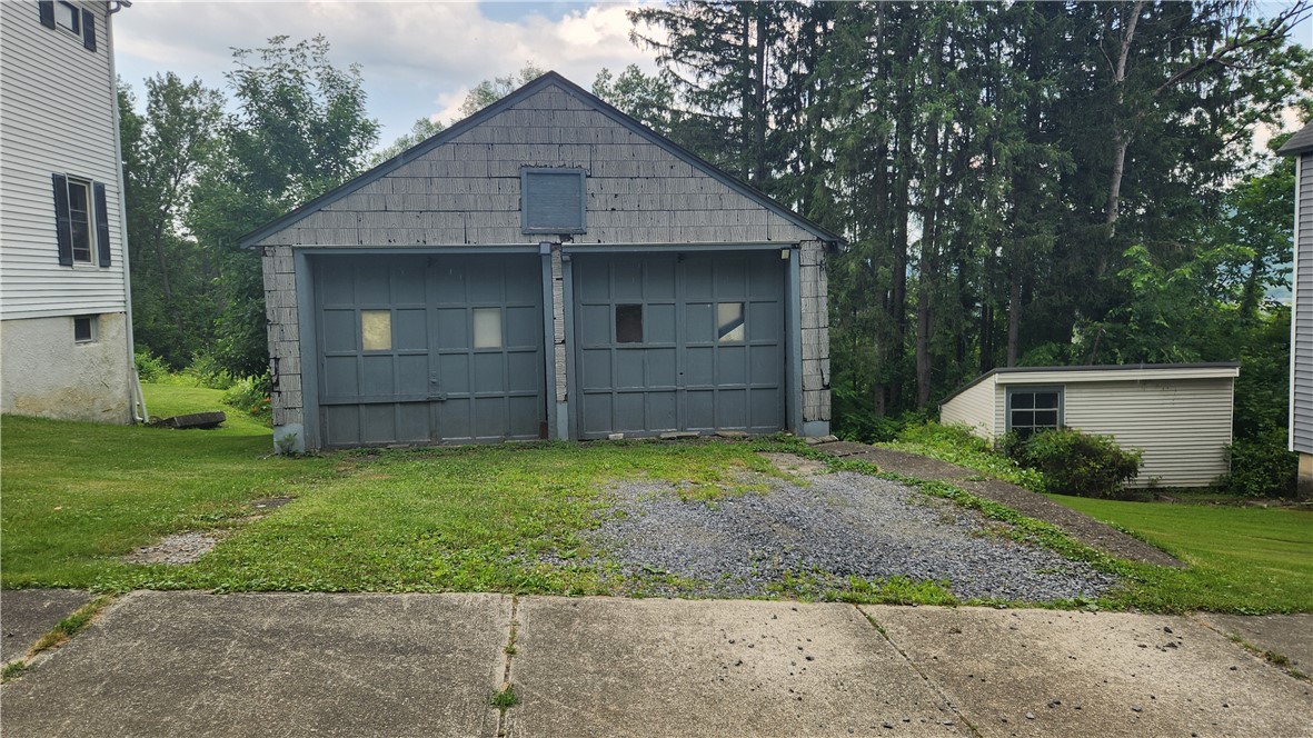 401 Lower Pace Road