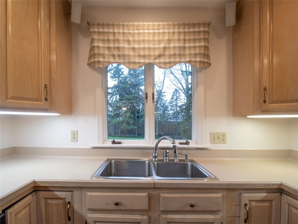 57 Winterset Drive, Penfield, New York image 7