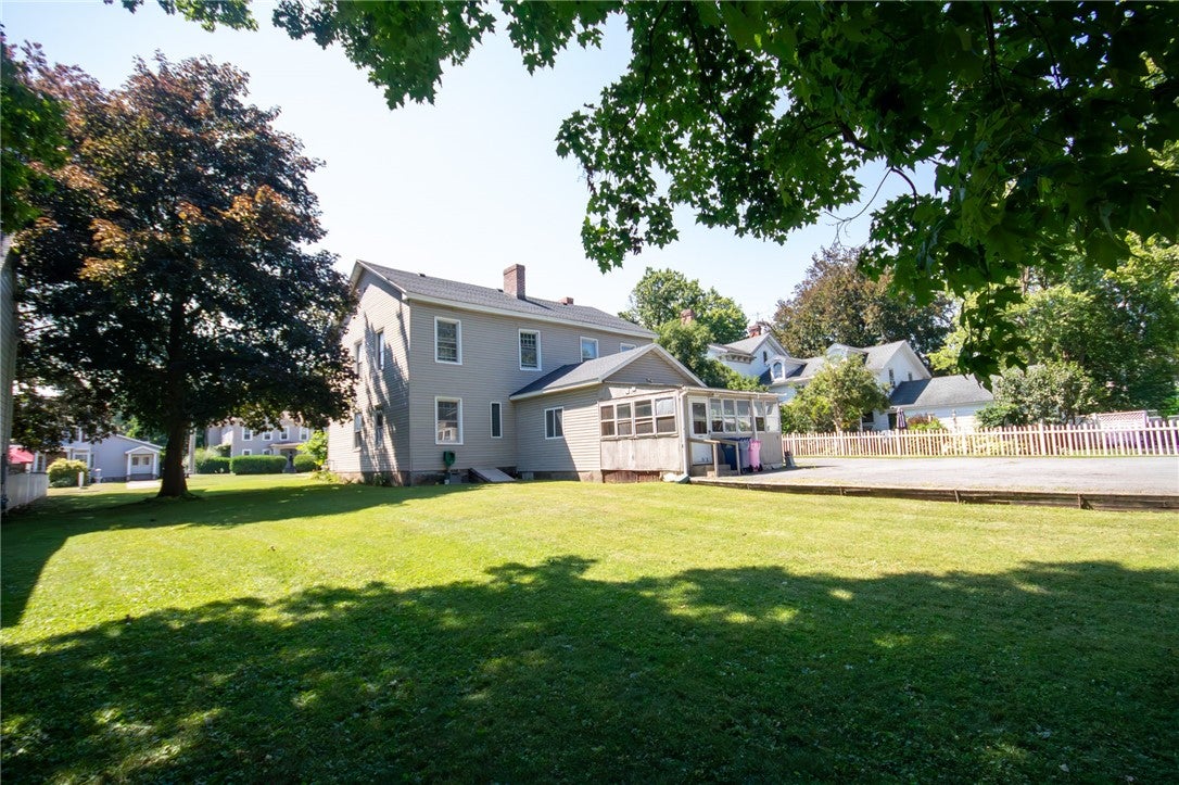 8 Phelps Street