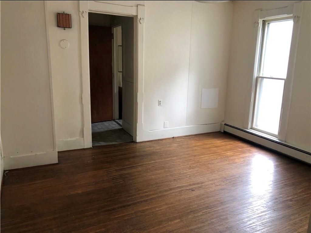 325-327 Grand Avenue