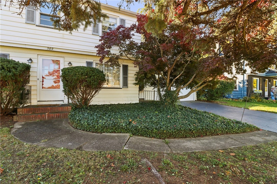 569 Barry Road