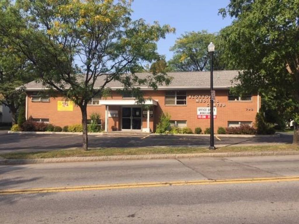 Photo of 780 Blossom Road, Rochester, NY 14610 (MLS # R1643491)