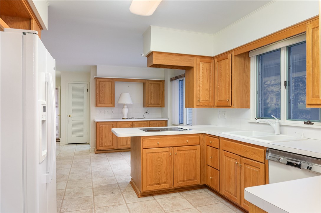 381 French Road, Pittsford, New York image 8