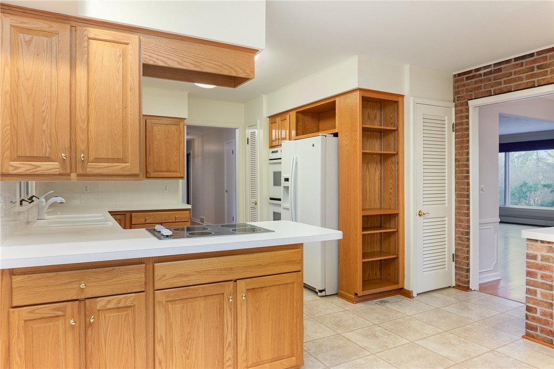 381 French Road, Pittsford, New York image 12