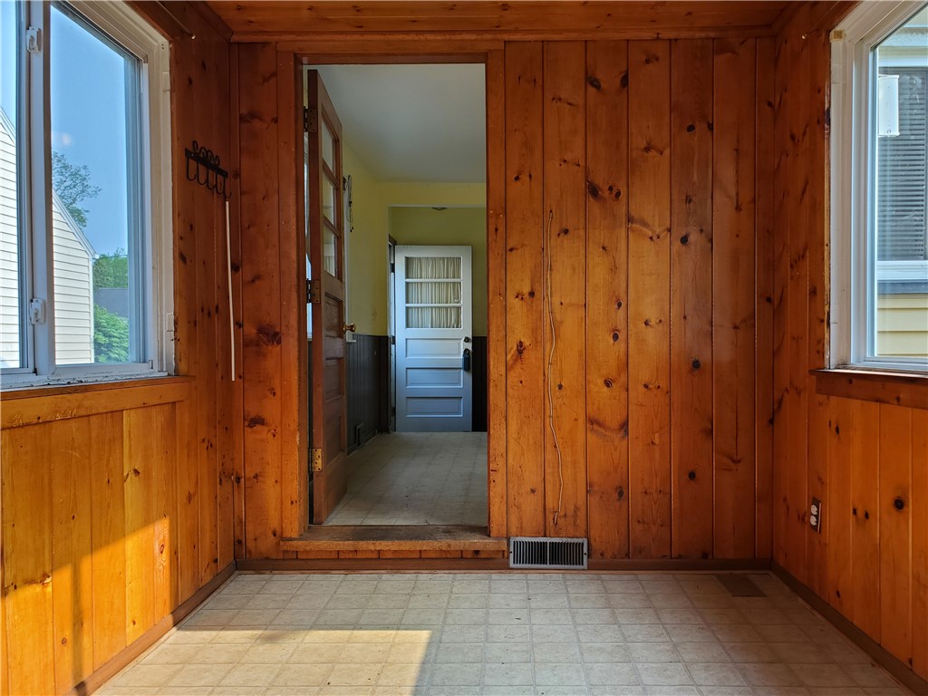 526 Winchester Street, Rochester, New York image 16