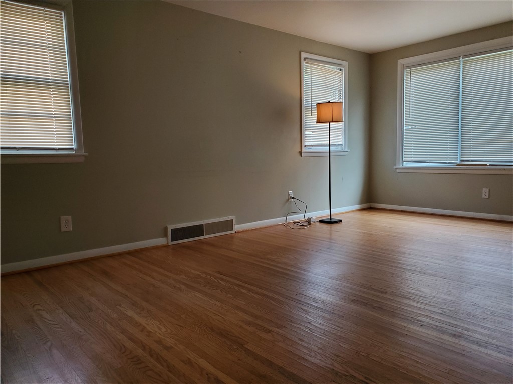526 Winchester Street, Rochester, New York image 26