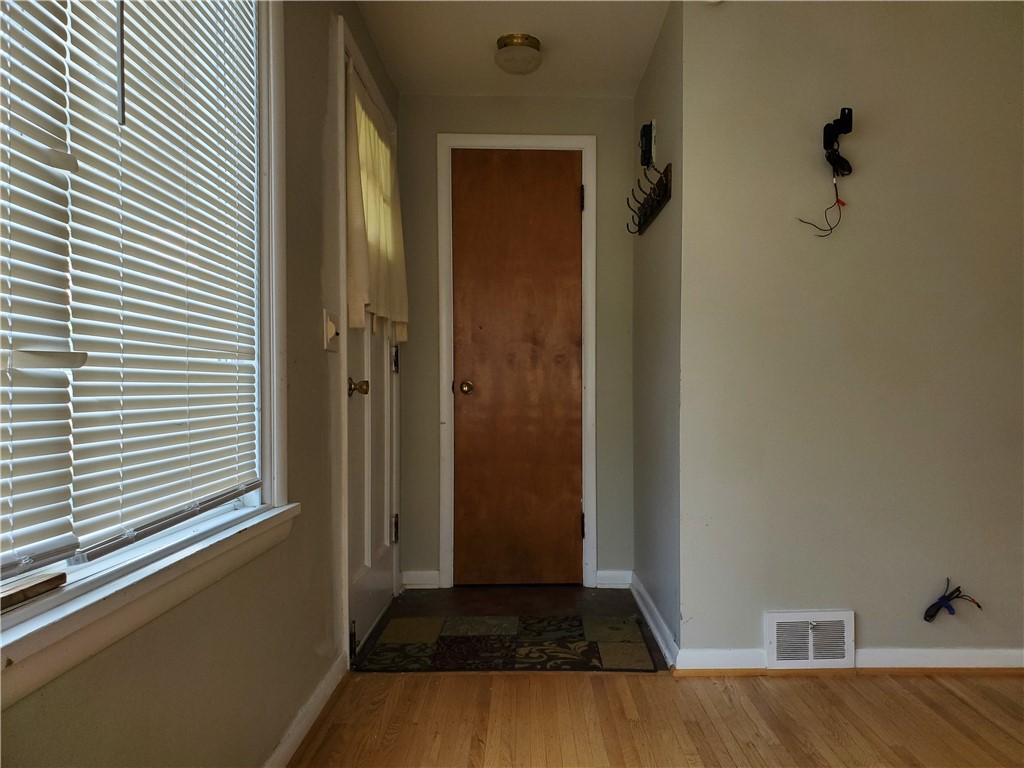 526 Winchester Street, Rochester, New York image 28
