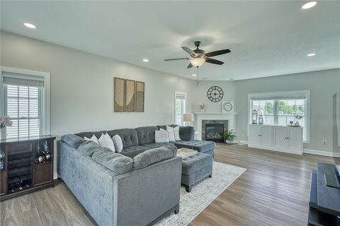Tiny photo for 215 Emery Run, Greece, NY 14612 (MLS # R1684387)