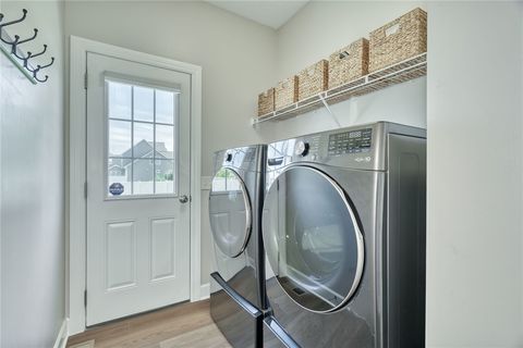 Tiny photo for 215 Emery Run, Greece, NY 14612 (MLS # R1684387)