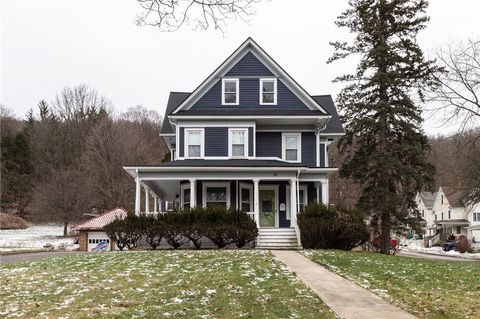 Homes For Sale - 30 Park Street<br/> Warsaw, NY 14569