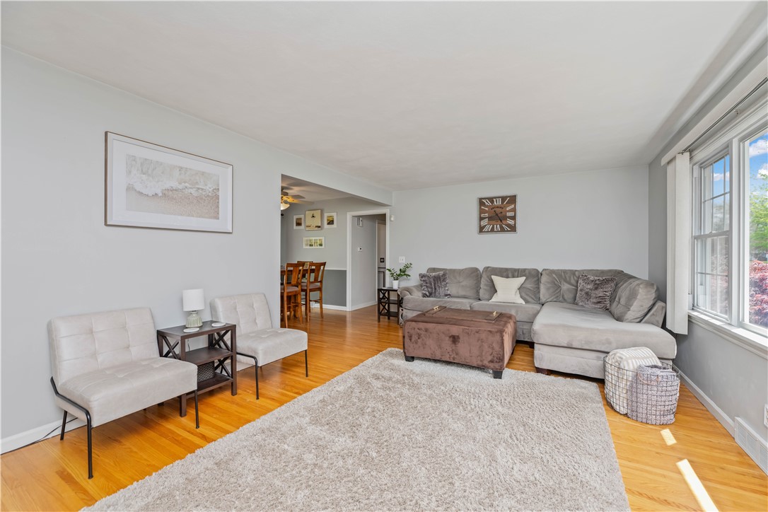 33 Loderdale Road, Gates, New York image 4