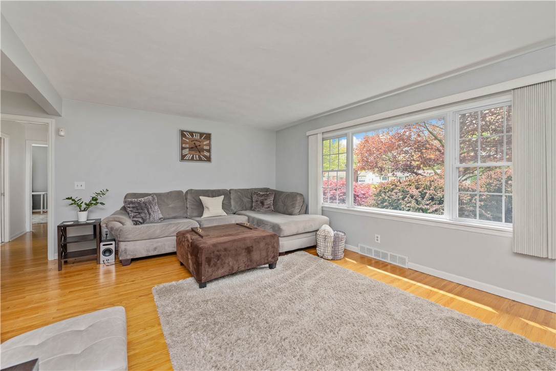 33 Loderdale Road, Gates, New York image 5