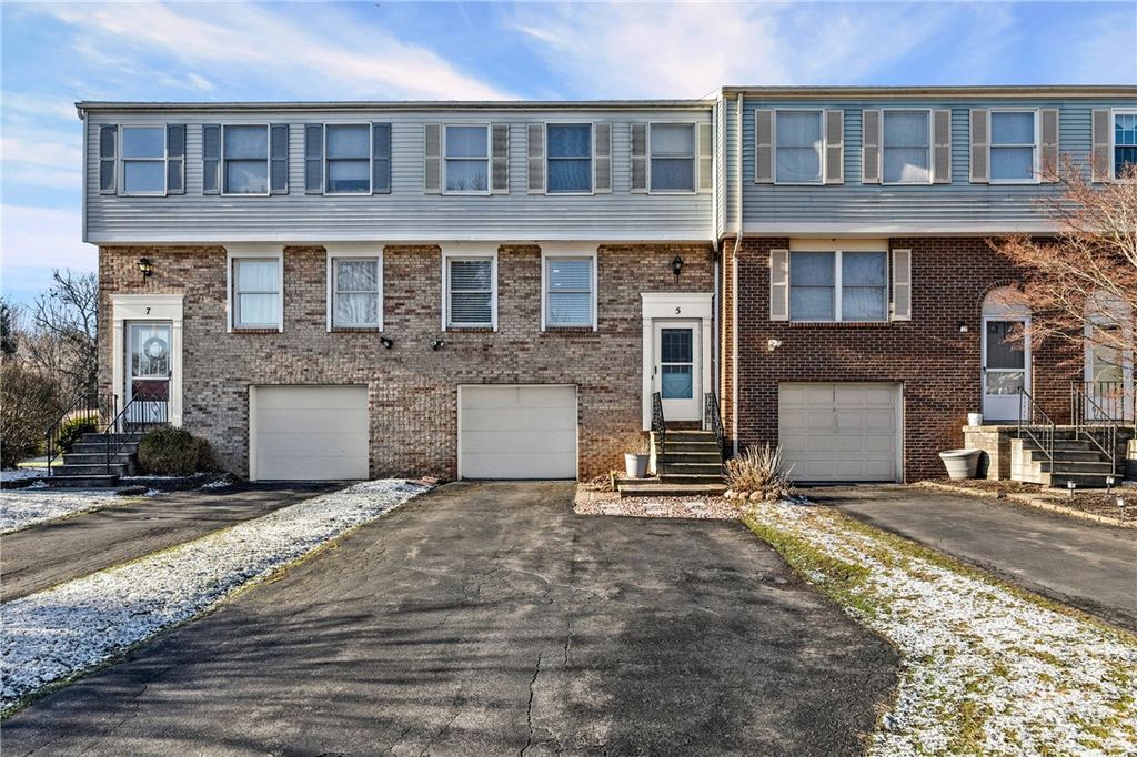 Photo of 5 Bramblewood Lane, Penfield, NY 14526 (MLS # R1667964)
