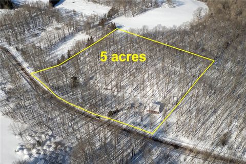 Tiny photo for 605 Cross Road, Middletown, NY 12455 (MLS # R1660511)