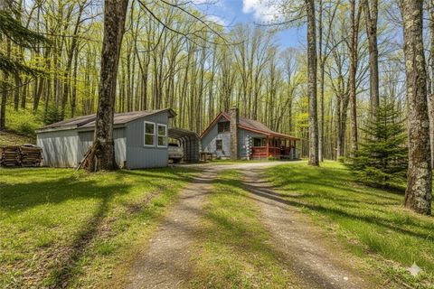 Tiny photo for 605 Cross Road, Middletown, NY 12455 (MLS # R1660511)