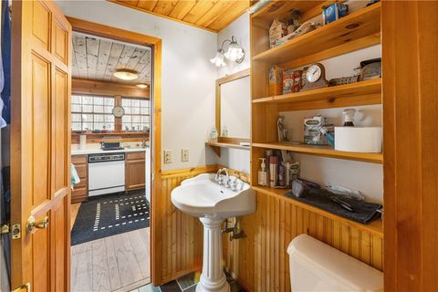 Tiny photo for 605 Cross Road, Middletown, NY 12455 (MLS # R1660511)