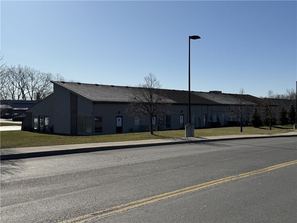 Photo of 31 Erie Canal Drive, Greece, NY 14626 (MLS # R1582190)