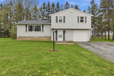Homes For Sale - 1128 County Road 8<br/> Ontario County, Farmington, NY 14425