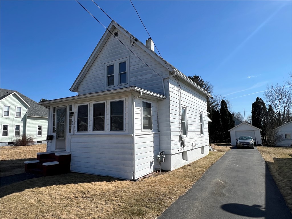 109 Garfield Street, Elmira, New York image 1