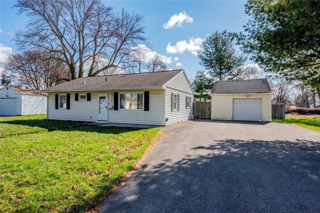 2 Beechcraft Drive, Gates, New York image 2