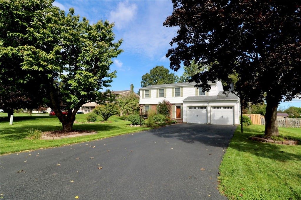 Photo of 37 Thistlewood Lane, Ogden, NY 14559 (MLS # R1713779)