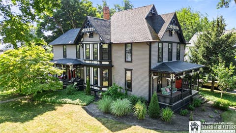 Photo for 160 Temple Street
