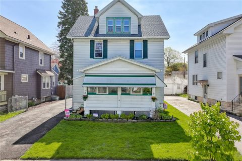 Photo of 38 Mapledale Street, Rochester, NY 14609 (MLS # R1680961)
