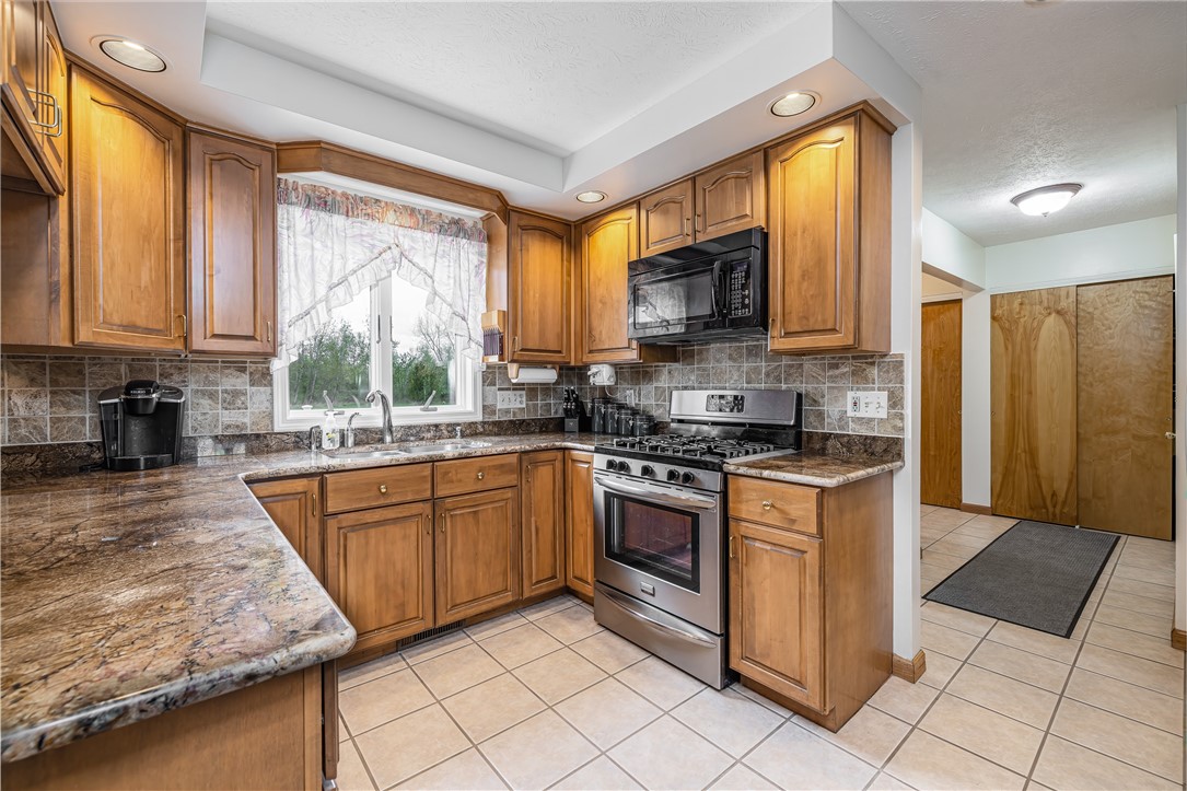 1368 Allen Road, Penfield, New York image 17