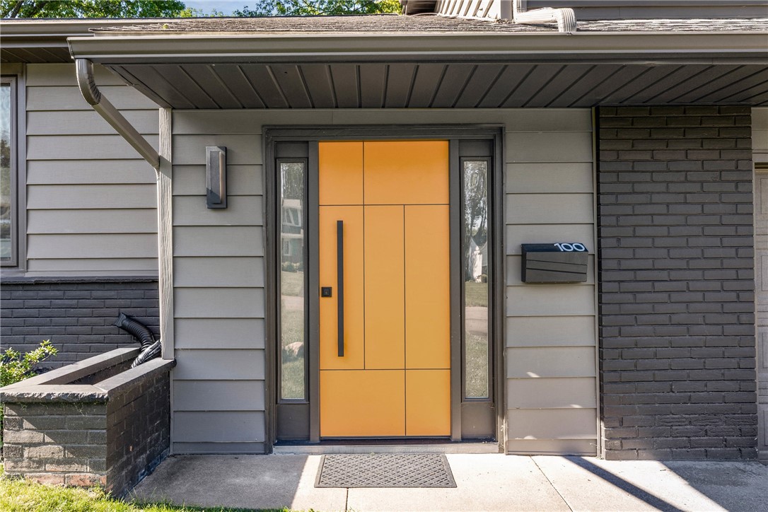 100 Hibiscus Dr