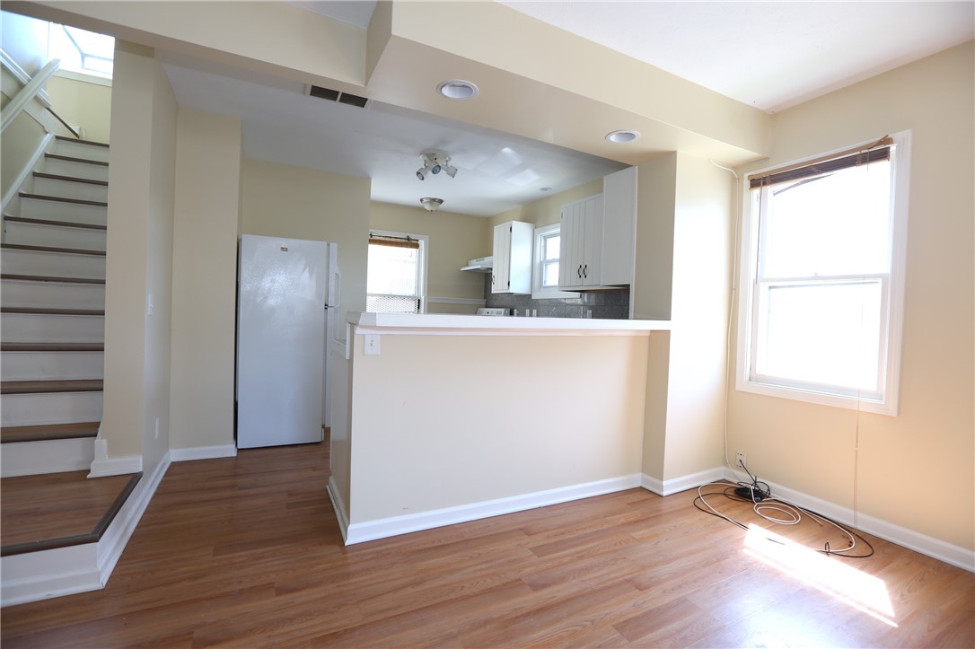 733 university avenue 3