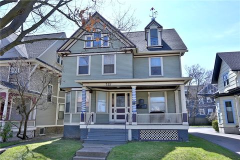 Photo of 733 University Avenue #3, Rochester, NY 14607 (MLS # R1679281)