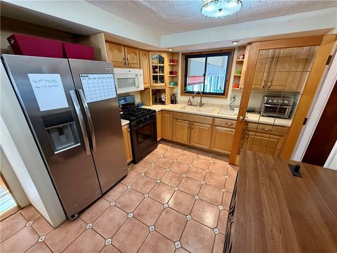 Tiny photo for 466 True Hickory Drive, Greece, NY 14615 (MLS # R1660702)