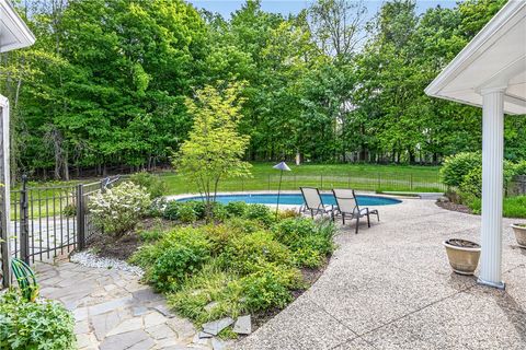 Tiny photo for 10 Ponds Edge Way, Pittsford, NY 14534 (MLS # R1680209)
