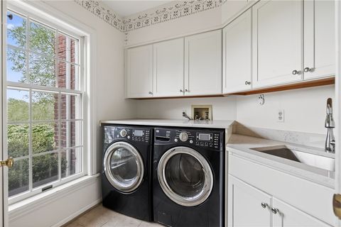Tiny photo for 10 Ponds Edge Way, Pittsford, NY 14534 (MLS # R1680209)