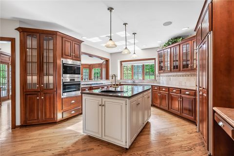 Tiny photo for 10 Ponds Edge Way, Pittsford, NY 14534 (MLS # R1680209)