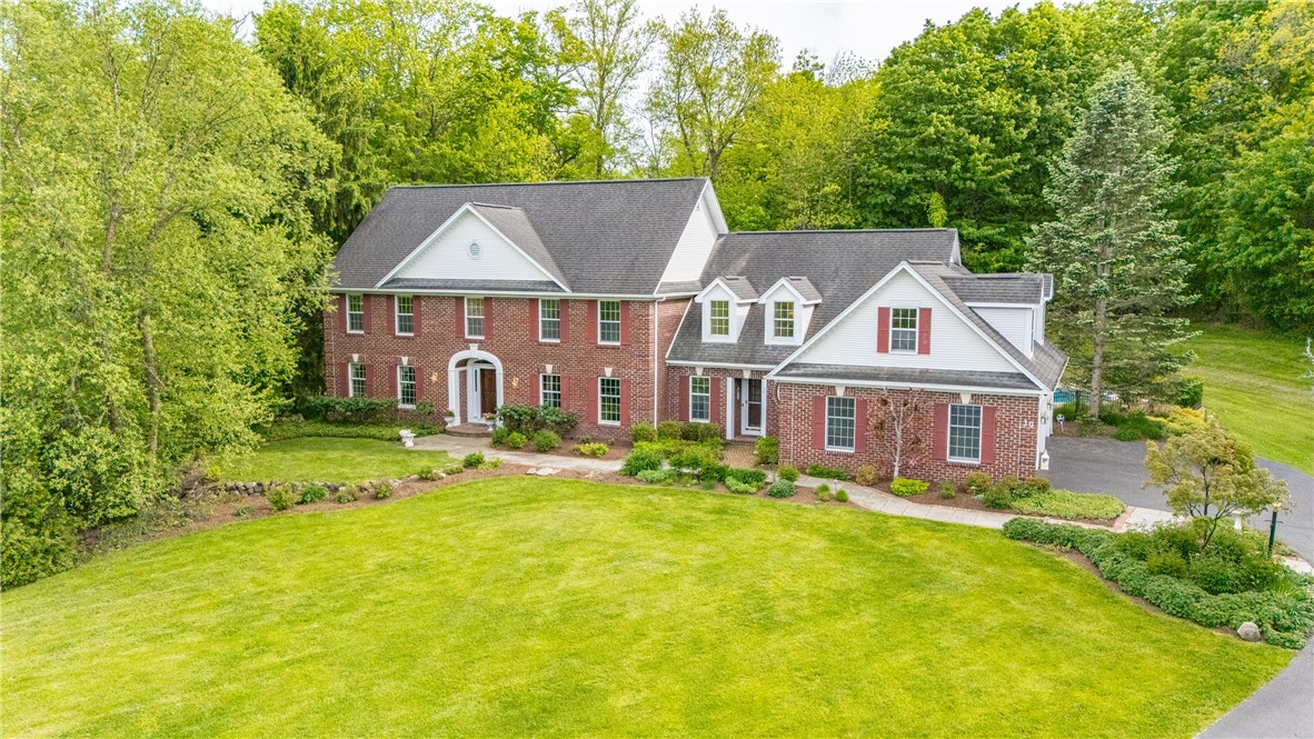 10 Ponds Edge Way