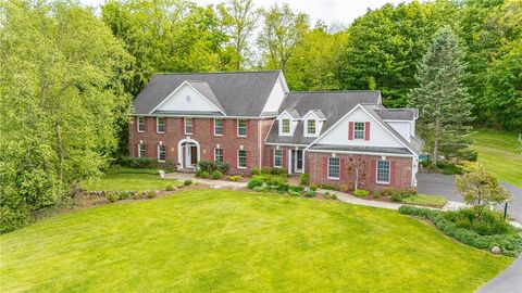 Tiny photo for 10 Ponds Edge Way, Pittsford, NY 14534 (MLS # R1680209)