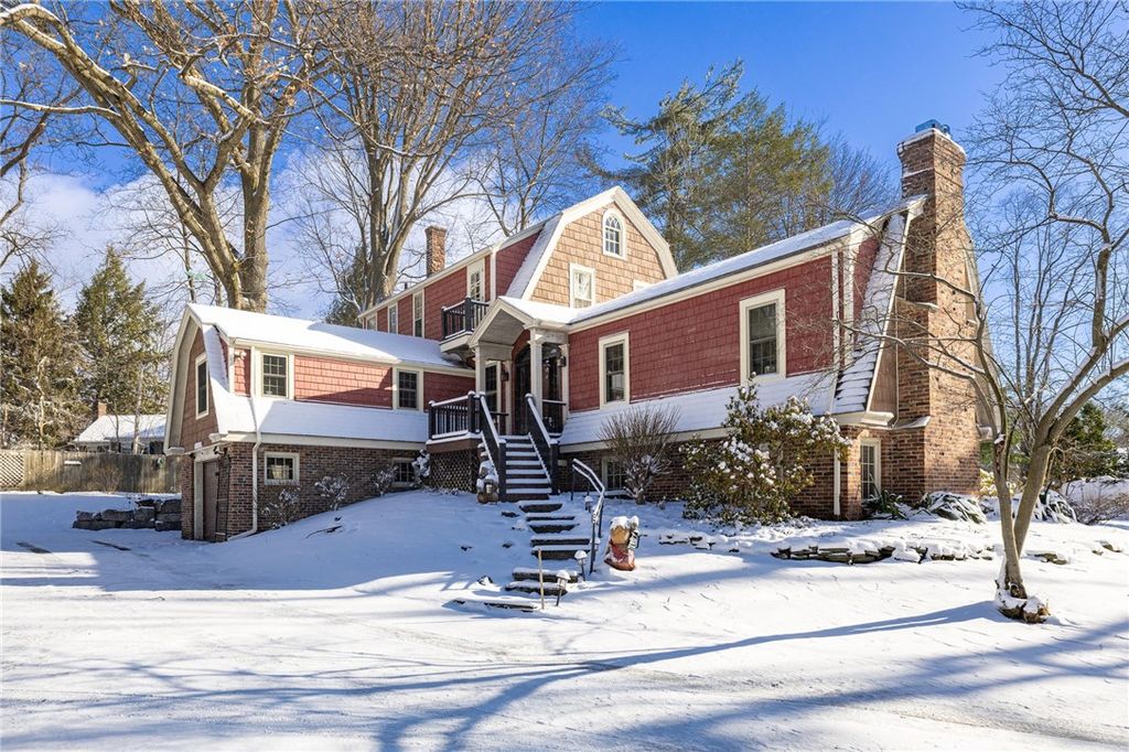 Photo of 44 Golfside Parkway, Brighton, NY 14610 (MLS # R1661766)