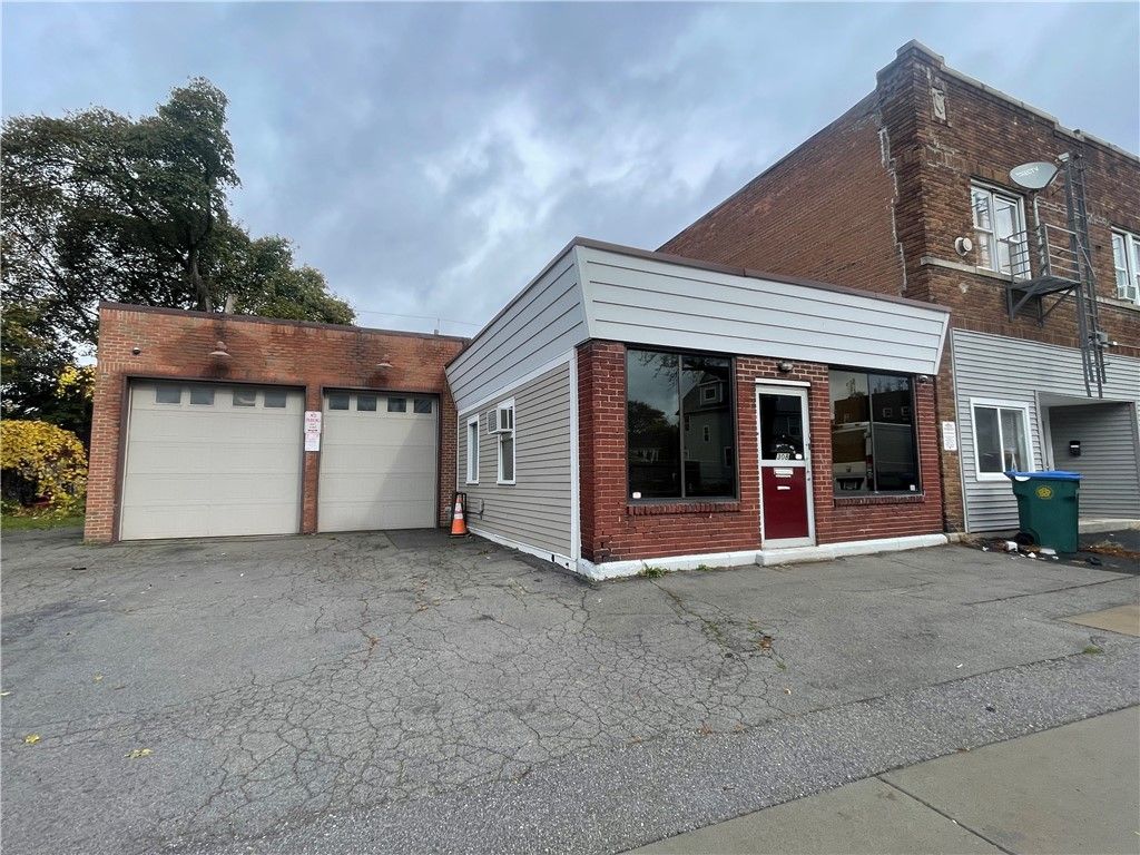 Photo of 308 Driving Park Avenue, Rochester, NY 14613 (MLS # R1646235)