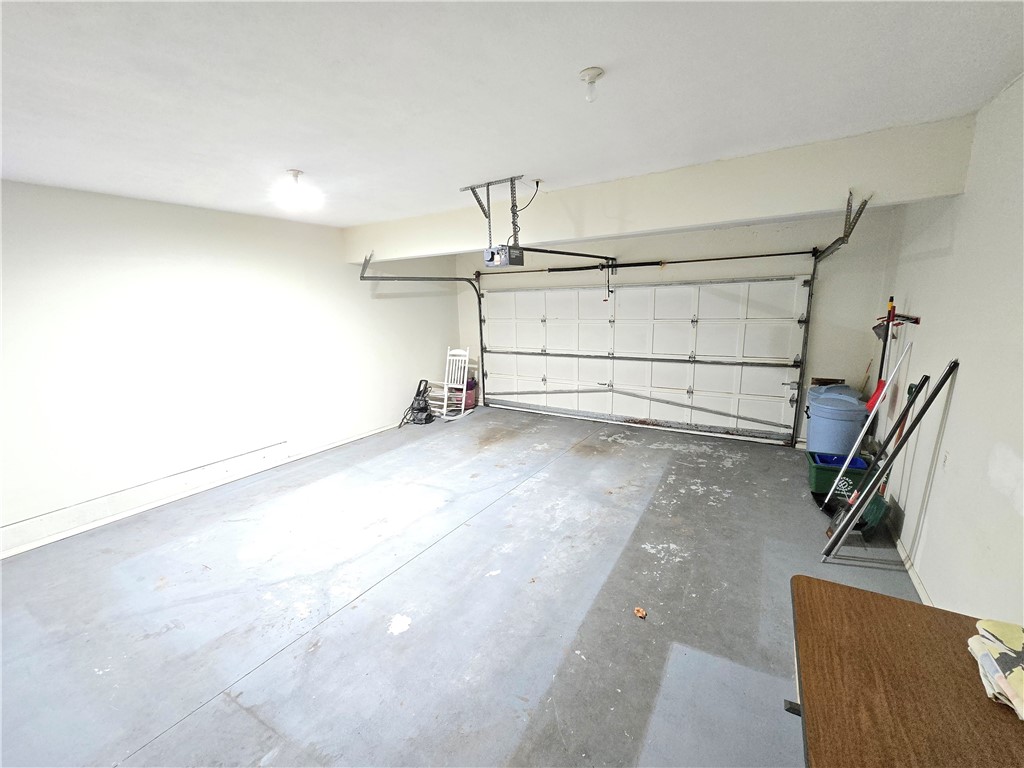 1005 Hillsboro Cove Circle, Webster, New York image 36