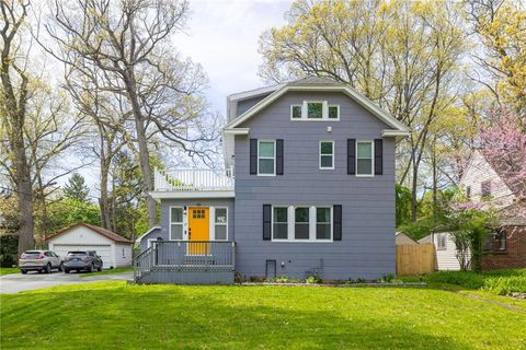 Homes For Sale - 29 W Boulevard Parkway<br/> Monroe County, Rochester, NY 14612