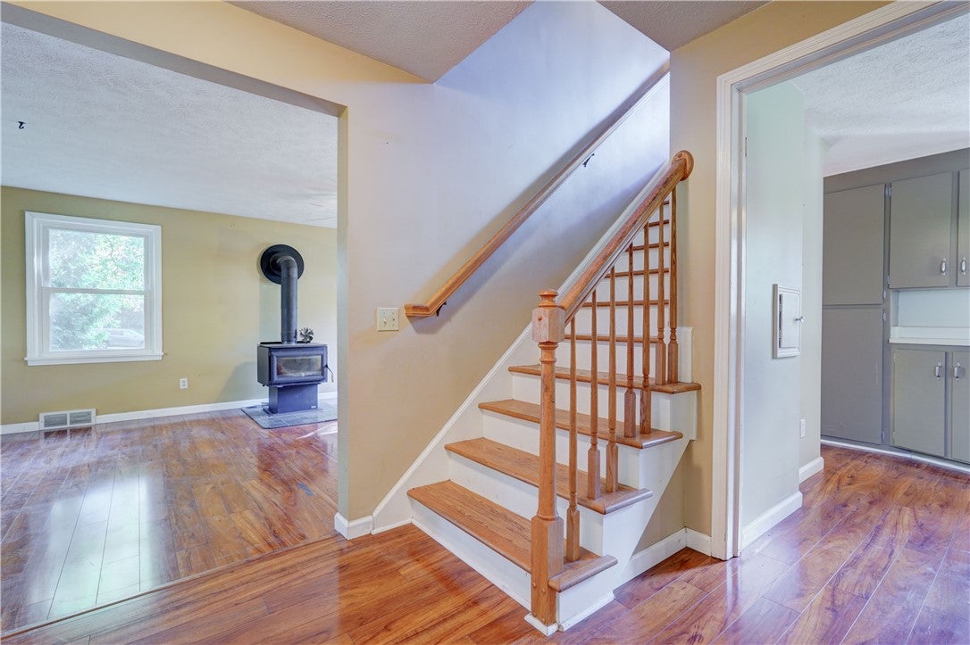 7255 Highview Trail