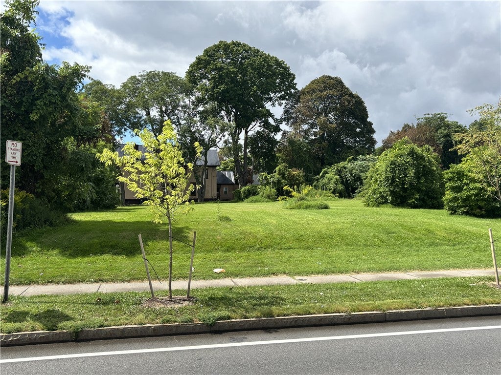 Photo of 509 Lake Avenue #507, Rochester, NY 14613 (MLS # R1708955)